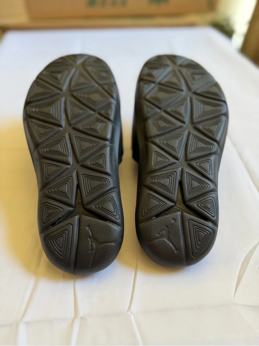 Jordan hydro 7 new in original box